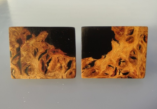 Oak and Resin Cufflinks (29-12-21)
